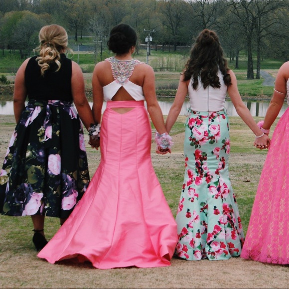 Prom Dress - Picture 1 of 2